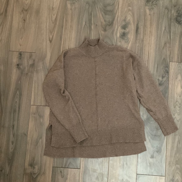 Tahari mockneck sweater - Picture 4 of 4
